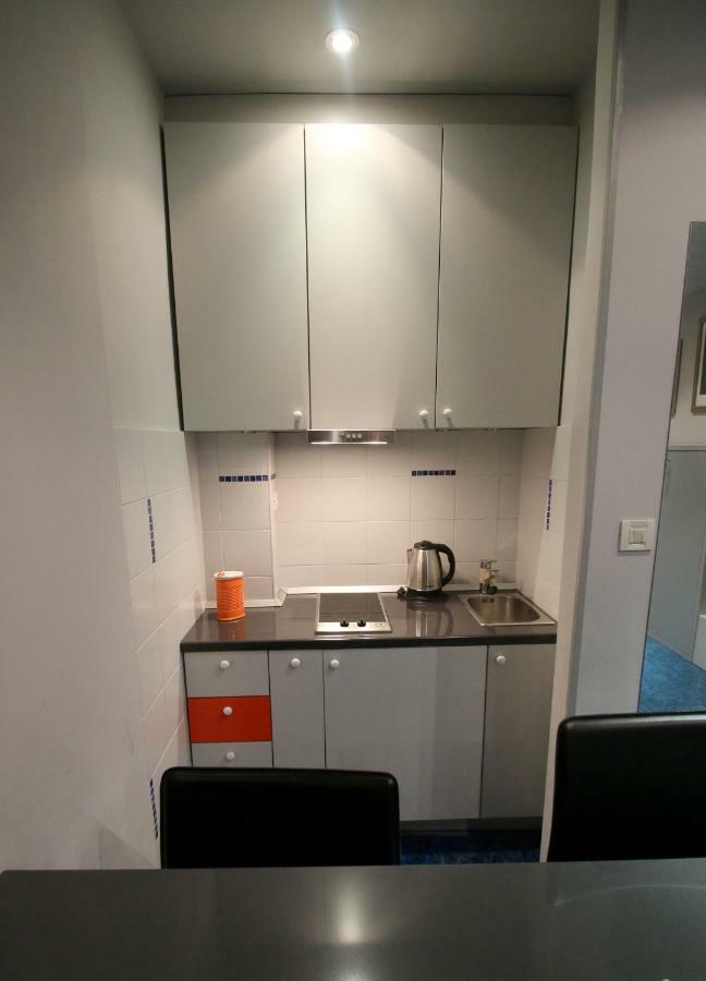 Studio Apartment Art Split Exterior photo